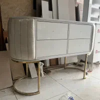 میز آرایش|تخت و سرویس خواب|رشت, بلوار گیلان|دیوار