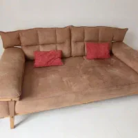 تخت با میز  و در حدآک|مبلمان خانگی و میز عسلی|کیش, |دیوار