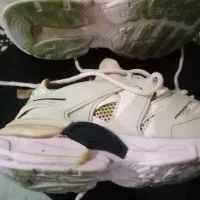 فروش گفش زنانه و دخترانه خارجی هست