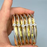 النگو اماراتی ۴ درصد وزن ۷۰.۶۸۰ طلا بدون اجرت