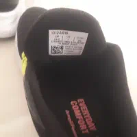 کفش ورزشی|کیف، کفش، کمربند|شیراز, شاه قلی بیگی|دیوار