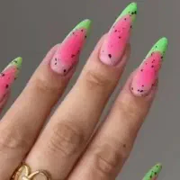 تخفیف یلدایی کاشت و ترمیم ناخن