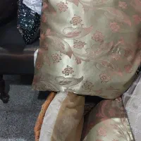 تعدادی کوسن|رختخواب، بالش، پتو|محمدشهر, محمدشهر|دیوار