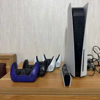 پلی استیشن ۵دیسک خور ۴دسته همراه با استند و لوازم