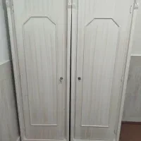 کمد لباس چوبی