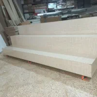طبقه پلکانی چرخ دار