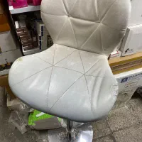 دو عدد صندلی