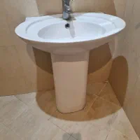 روشویی پایه دار