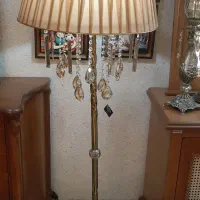 اباژور کنار سالنی با ابکاری درجه یک و ضمانتی|چراغ خواب و آباژور|اراک, |دیوار