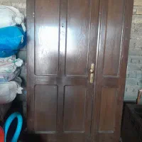 درب چوبی دو لت و روشویی کابین دار