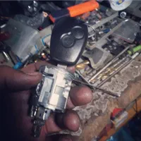 کلید سازی و خدمات سویچ خودرو|خدمات پیشه و مهارت|خرم‌آباد, |دیوار