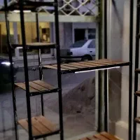 ویترین و میزکار