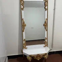 کمد وآینه وکنسولی وجاکفشی