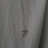 گردنبند پاپیونی