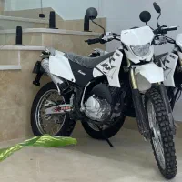 تریل ۲۰۰  مدل ۴۰۲ صفر خشک