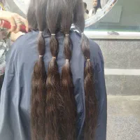 خریدار مو با پرداخت هزینه قبل از کوتاهی