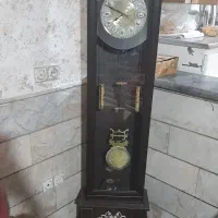 ساعت ایستاده تمیز وسالم