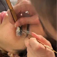 ورکشاپ یلدایی آموزش اکستنشن مژه و لیفت ابرو و مژه