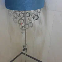 آباژور ایستاده کنار سالنی|چراغ خواب و آباژور|ری, صفاییه (چشمه علی)|دیوار