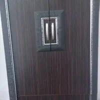 کمد لباس بسیار سالم و تمیز