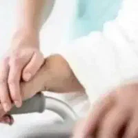 پرستار خانم زیر ۴۵سال