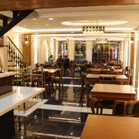 یک کارگر ساده ظرفشور و نظافتچی در شهرری