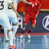 نیازمند بازیکن فوتبال