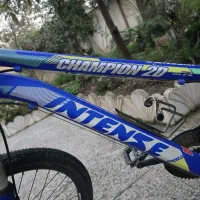 دوچرخه|دوچرخه، اسکیت، اسکوتر|نور, |دیوار