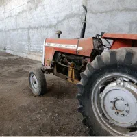 فروش یک دستگاه تراکتور ،بیل سه جک و دستگاه بلوک زن