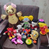 تعدادی عروسک دخترانه