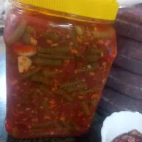 ترشی لوبیا و قره بادنجان