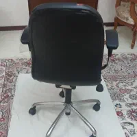 صندلی گردان نیلپر در حد نو