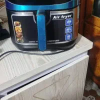 سرخ کن فروشی هشت میلیون