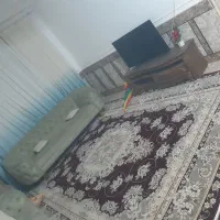 تلویزیون ۴۳ اینچ با میز