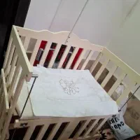 تخت کنار مادر نوزاد