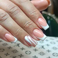 کاشت ناخن باتخفیف ویژه|خدمات آرایشگری و زیبایی|سهند, |دیوار
