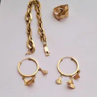 طلا ۱۸ عیار ۲۰۰ بالای تابلو