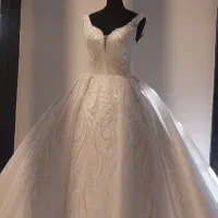 لباس عروسدنباله دار