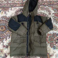 با سلام انواع کاپشن و پافر در حد نو