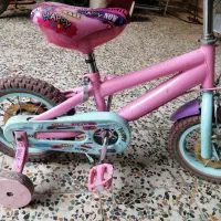 دوتا دوچرخه از دبی