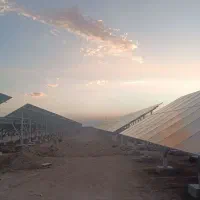 ب چند نفر نیروی آشنا ب نصب پنل نیازمندیم