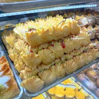 پخش عمده شیرینی تر و خشک برای قنادی‌ها و کیک پزیها|خدمات پذیرایی، مراسم|کرمانشاه, |دیوار