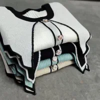 فروشلباسمانتوتیشرتشلواراز۳۵۰تا۴۵۰تومن