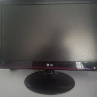 یک عدد مانیتور بسیار تمیز و نو full HD LG