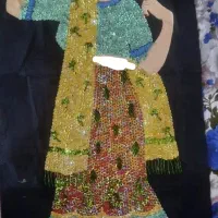 تابلو منجوق دوزی دختر با لباس محلی