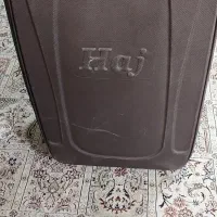 چمدان کاملا سالم در دوسایز بزرگ ومتوسط