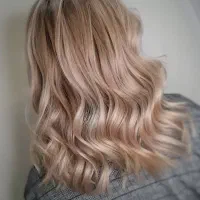 خدمات ناخن،مژه،کوتاهی،لایت با بهترین قیمت|خدمات آرایشگری و زیبایی|تهران, تهرانپارس جنوبی|دیوار