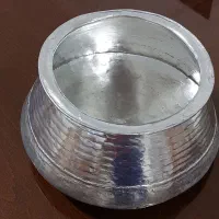 دیگ مسی قدیمی احیا شده آماده طبخ