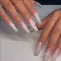 آفر و تخفیف ویژه  خدمات اصلاح و آموزش کاشت ناخن