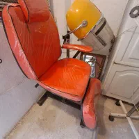 صندلی آرایشگاه|آرایشگاه و سالنهای زیبایی|مشهد, باغ فراگرد|دیوار